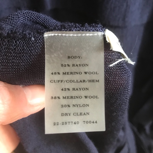 🎀ANN TAYLOR🎀 Ruffle Front Top - Picture 5 of 7